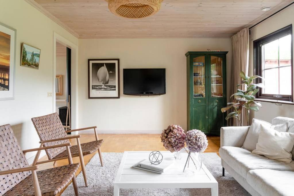 A Countryside Villa Close To Uppsala! Экстерьер фото