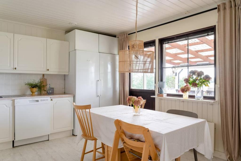 A Countryside Villa Close To Uppsala! Экстерьер фото